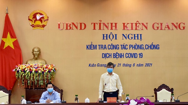 Phó Chủ tịch UBND tỉnh Nguyễn Lưu Trung phát biểu kết luận hội nghị kiểm tra công tác phòng, chống dịch bệnh Covid-19, ngày 21-6