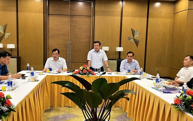 Thứ trưởng Đoàn Văn Việt dẫn đầu đoàn công tác Bộ Văn hóa, Thể thao và Du lịch kiểm tra công tác chuẩn bị triển khai hoạt động thí điểm đón khách quốc tế tại thành phố Phú Quốc, Kiên Giang