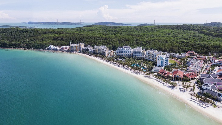 Khu nghỉ dưỡng JW Marriott Phu Quoc Emerald Bay được thiết kế bởi kiến trúc sư lừng danh Bill Bensley